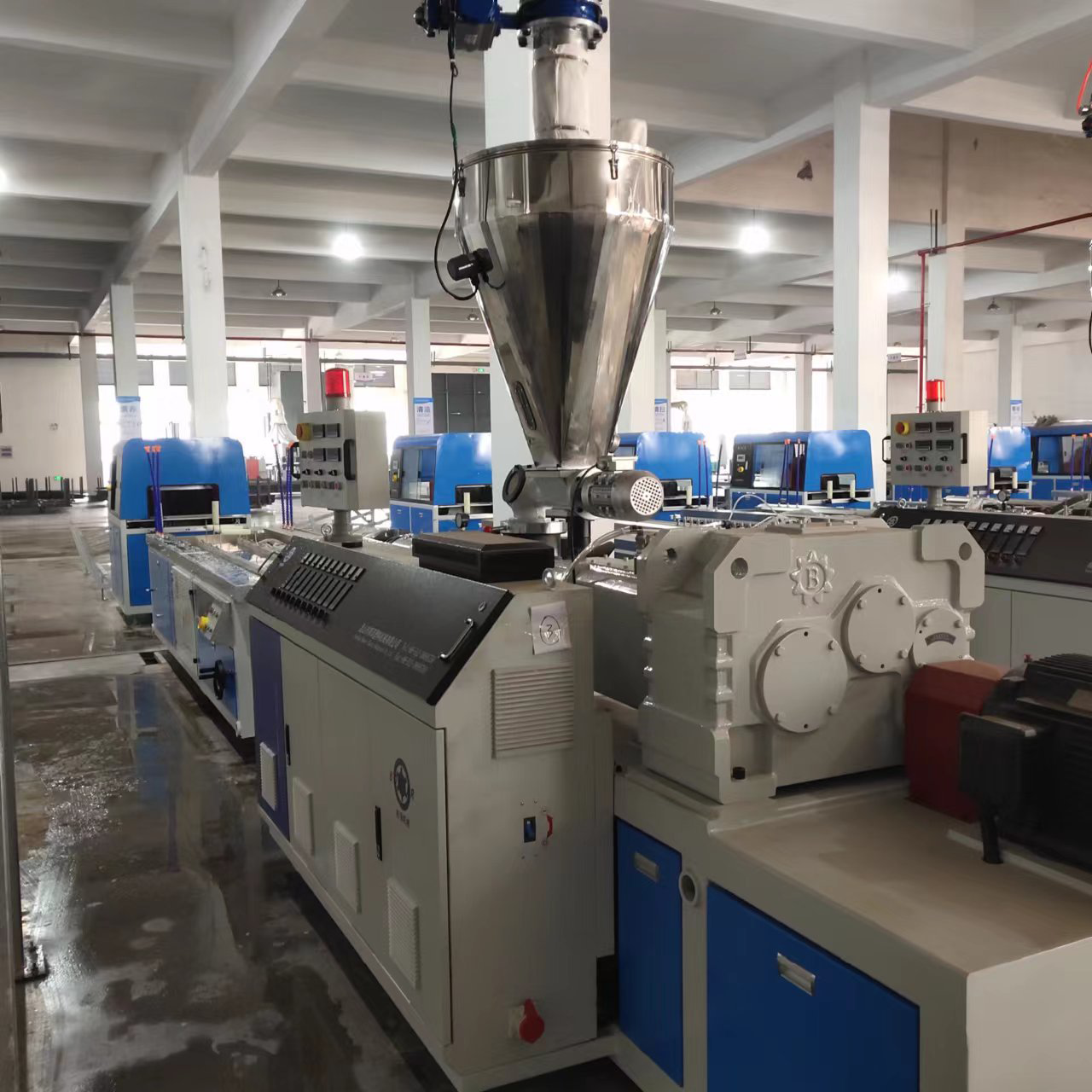 Fully-Automated-Smart-Factory-Project-for-a-Large-WPC-Flooring-Manufacturer-in-Jiangsu2